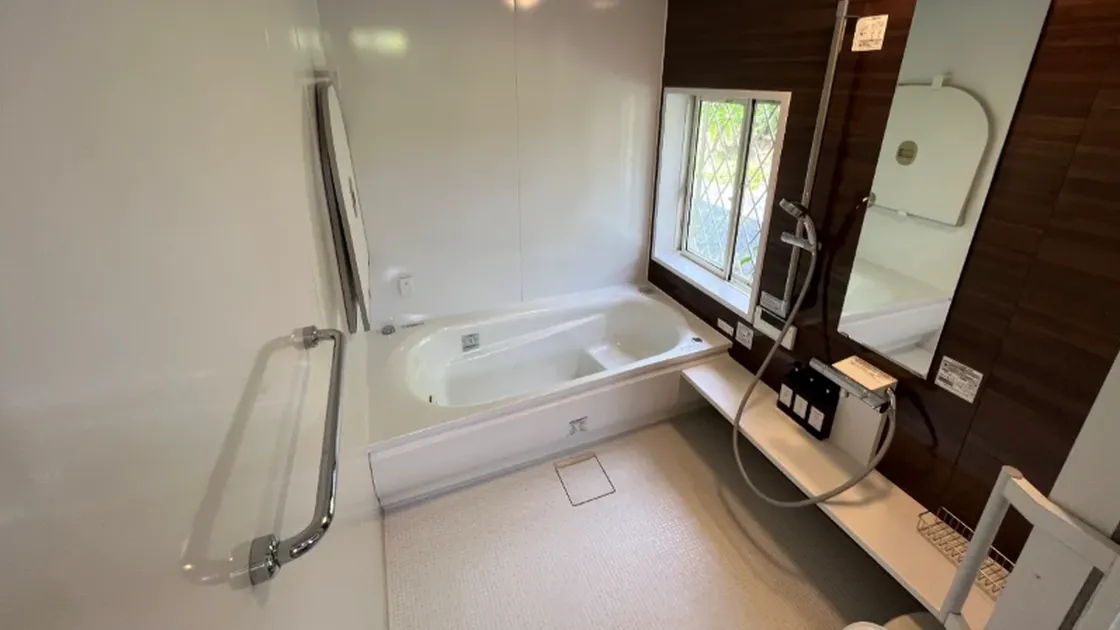 BATH ROOM – バスルーム