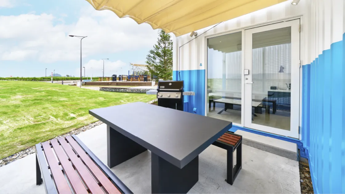 WHARF & CO. - Image 4