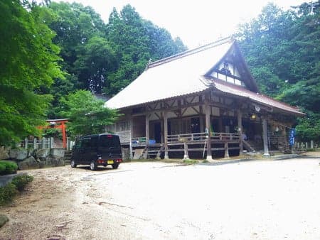 枝宮八幡神社本殿 【施設外】